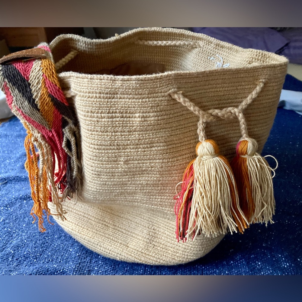 Basket bucket weave satchel